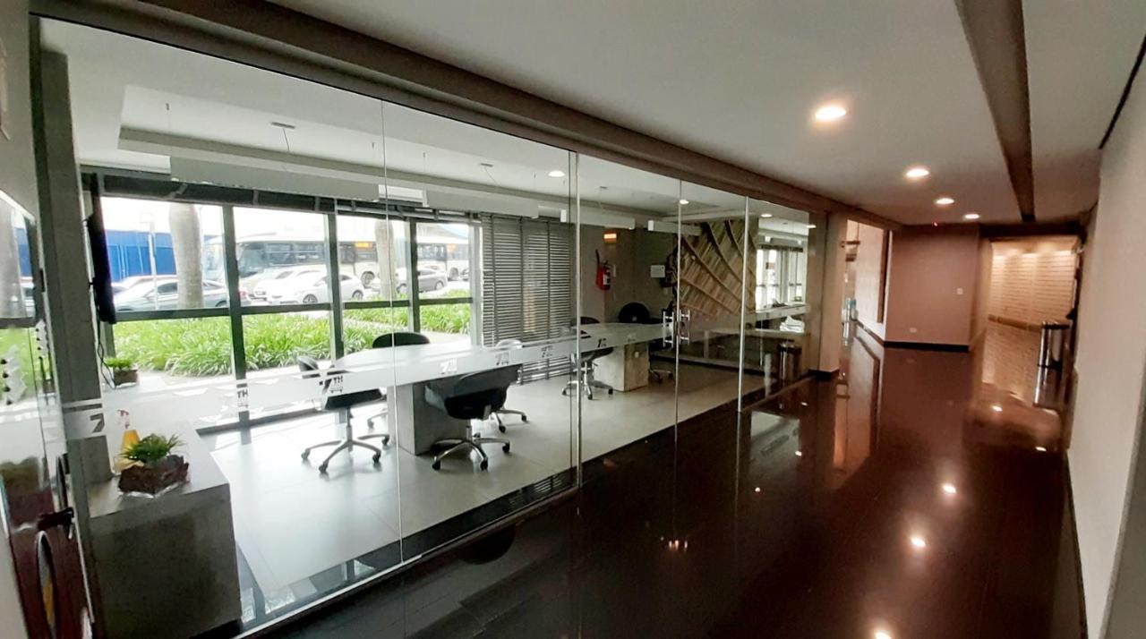 Estudio Aconchegante No Centro De Curitiba - Ar Condicio E Localizacao Perfeita! Eksteriør bilde