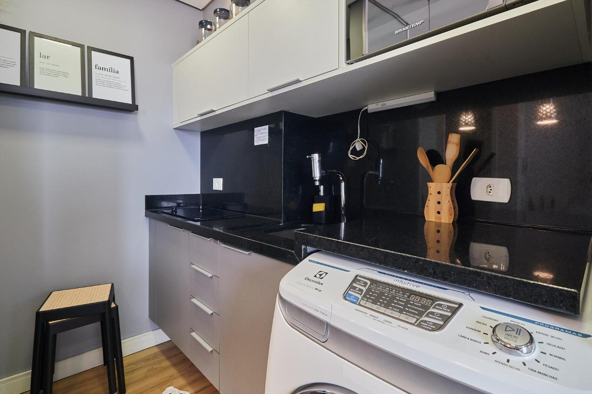 Estudio Aconchegante No Centro De Curitiba - Ar Condicio E Localizacao Perfeita! Eksteriør bilde