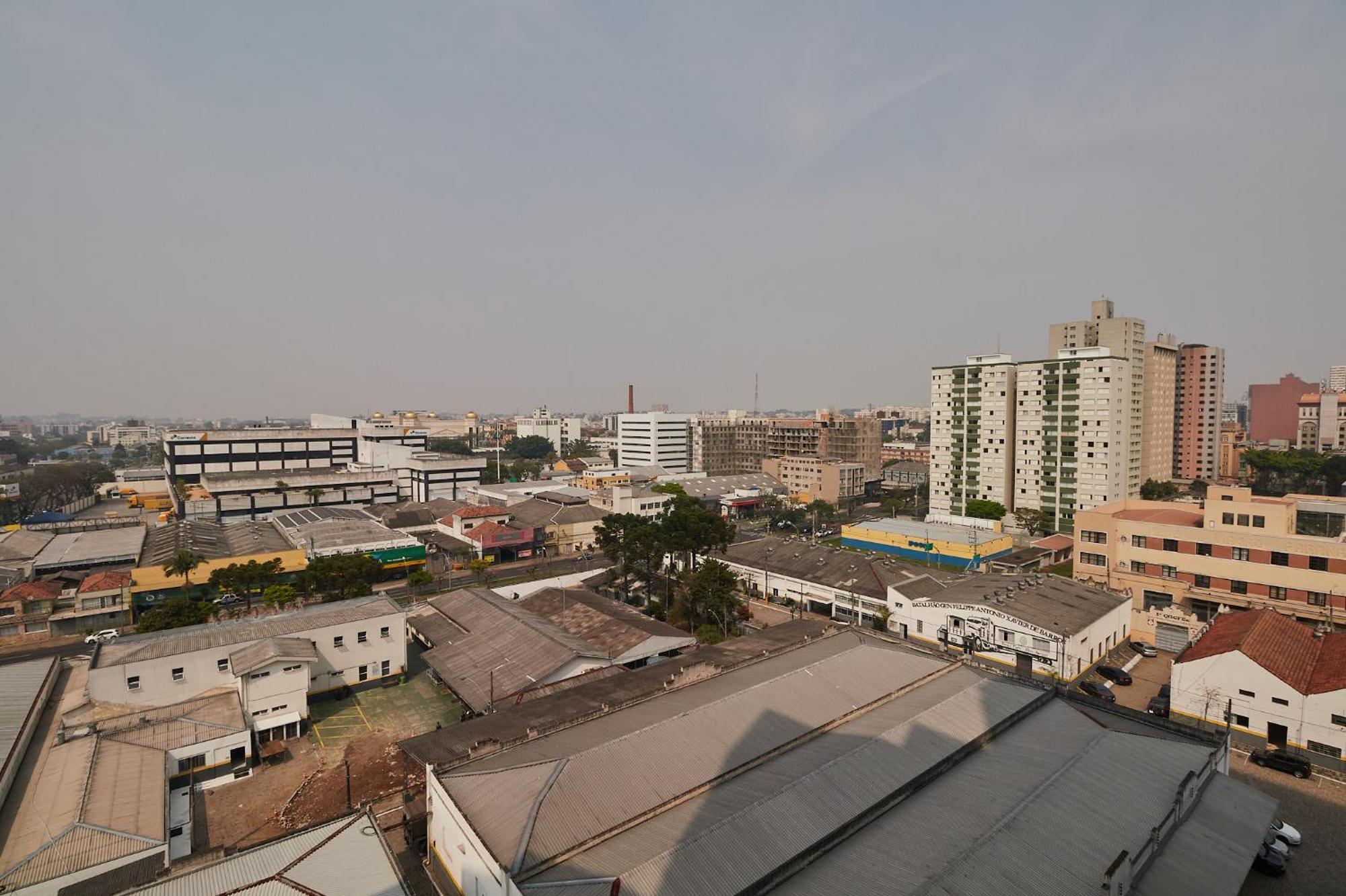 Estudio Aconchegante No Centro De Curitiba - Ar Condicio E Localizacao Perfeita! Eksteriør bilde
