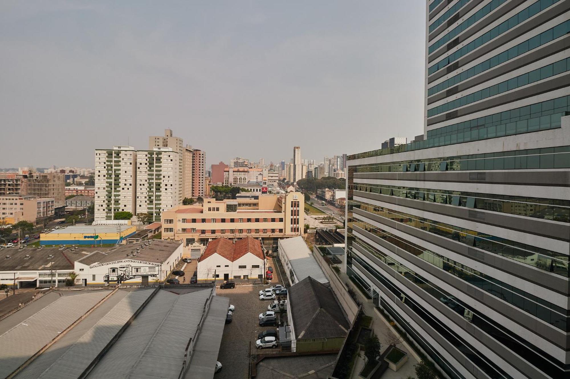 Estudio Aconchegante No Centro De Curitiba - Ar Condicio E Localizacao Perfeita! Eksteriør bilde
